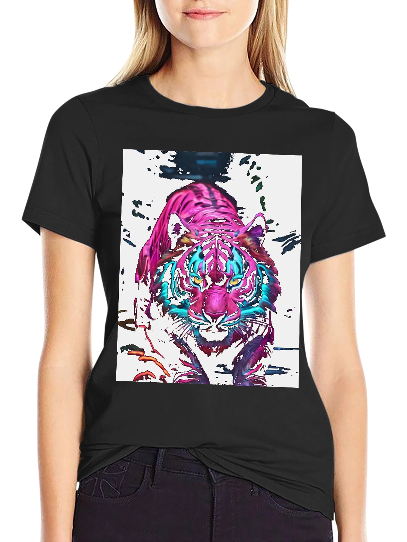 Vibrant Tiger Graphic Tee - Stylish Mens T-Shirt