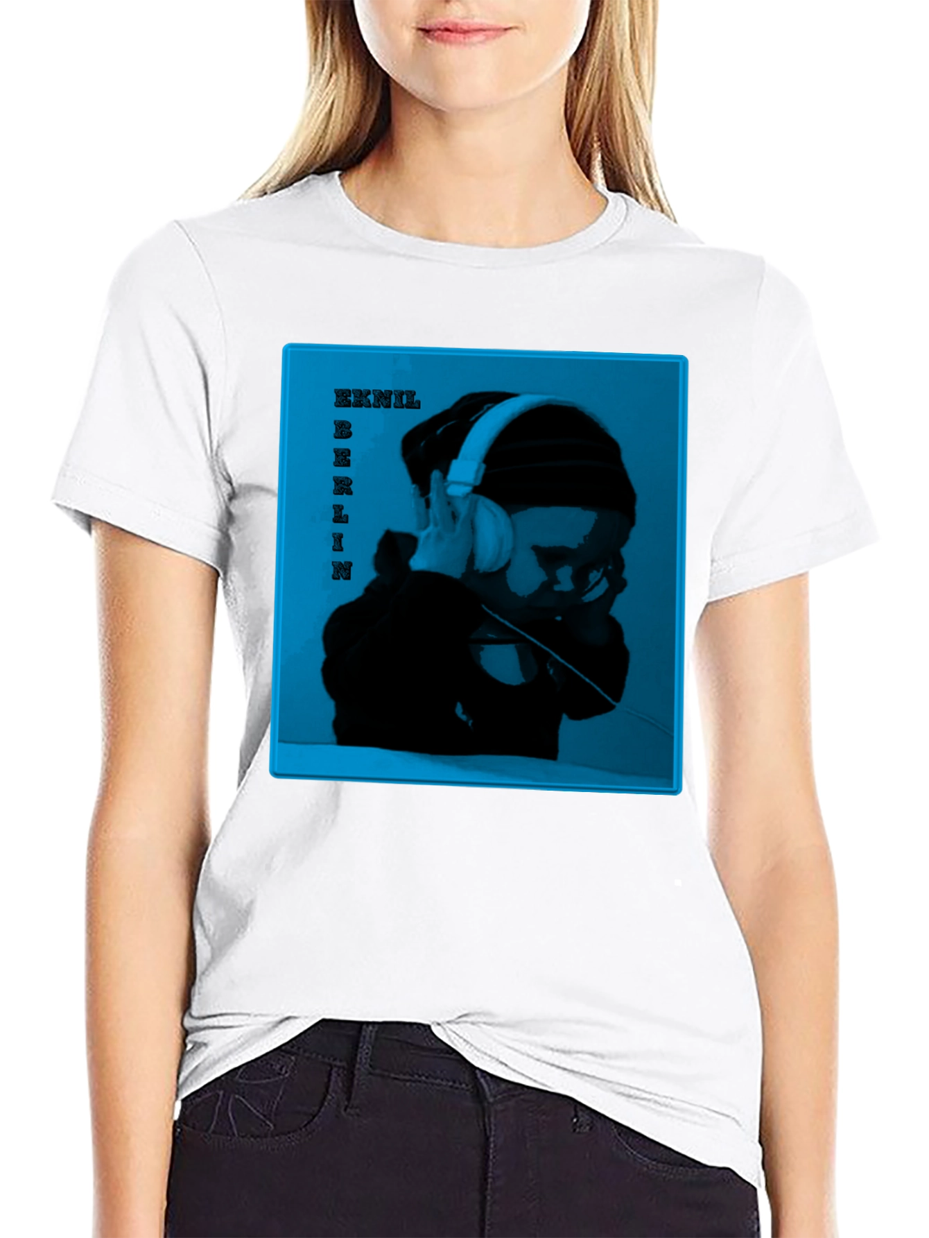 EKnil Berlin Graphic Tee - Black