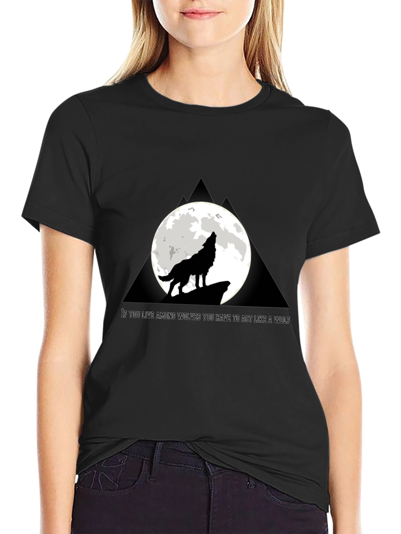 Wolf Howling at Moon T-Shirt