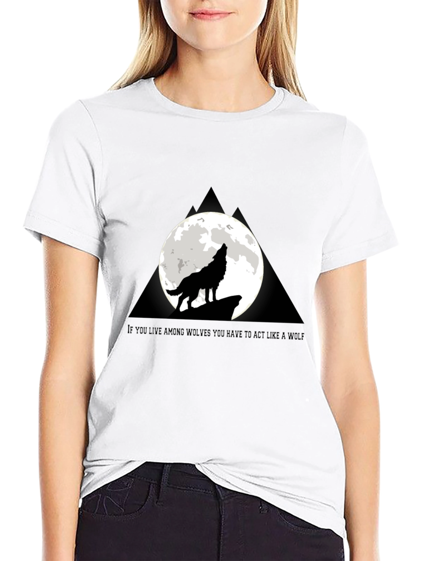 Wolf Howling at Moon T-Shirt