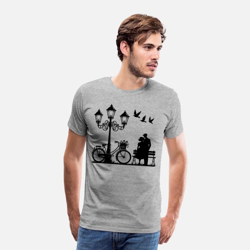 Timeless Romance Under the Lamp Post