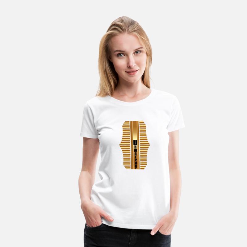 UnmatchedA new classic golden fox women's T-shirt