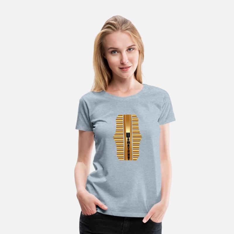 UnmatchedA new classic golden fox women's T-shirt
